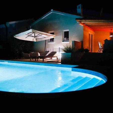 Casa Ro-Ma, Seaside Villa With A Heated Pool Баньоле Екстериор снимка